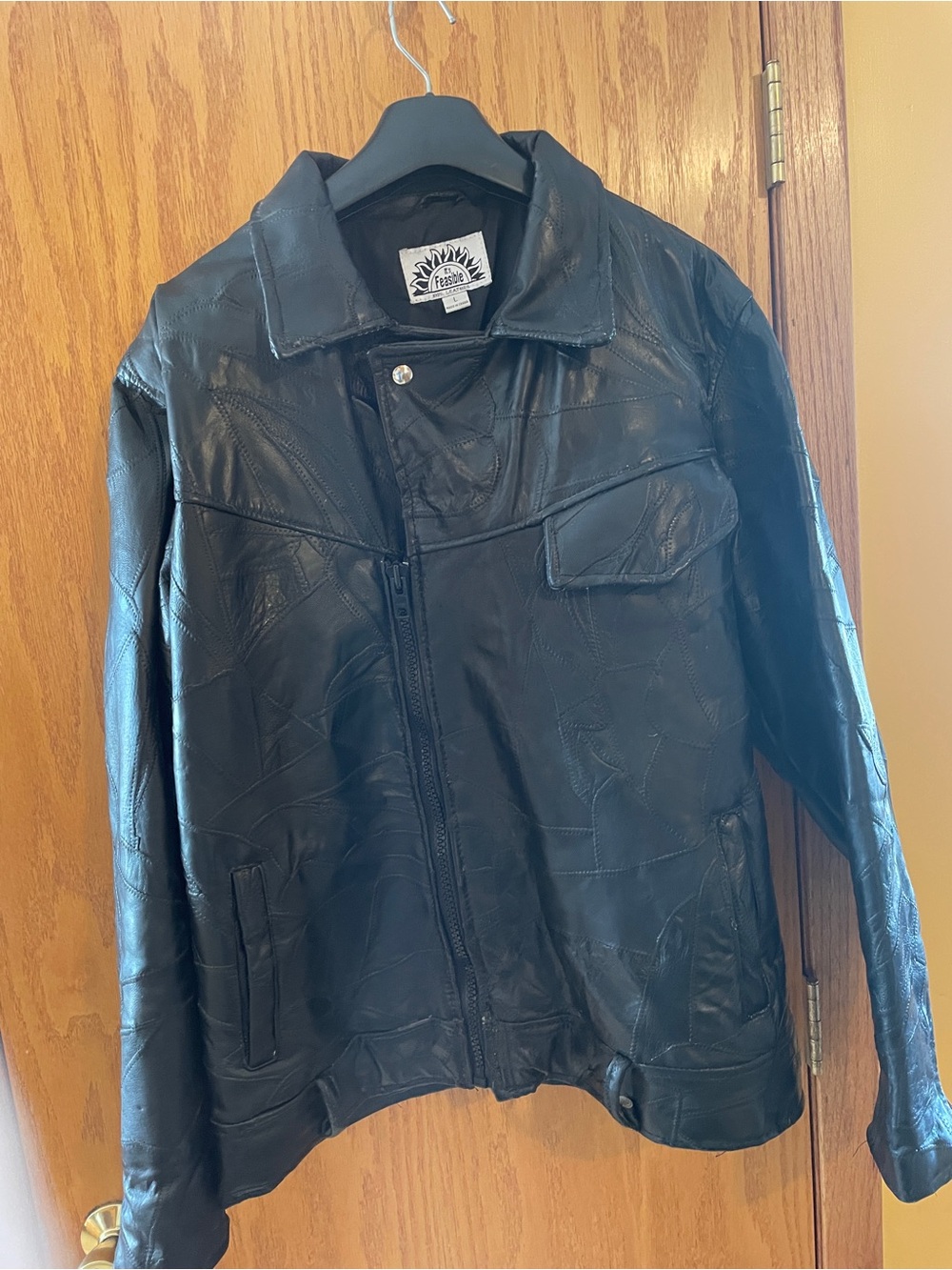 Vintage-Inspired Black Leather Bomber Jacket - Unbranded